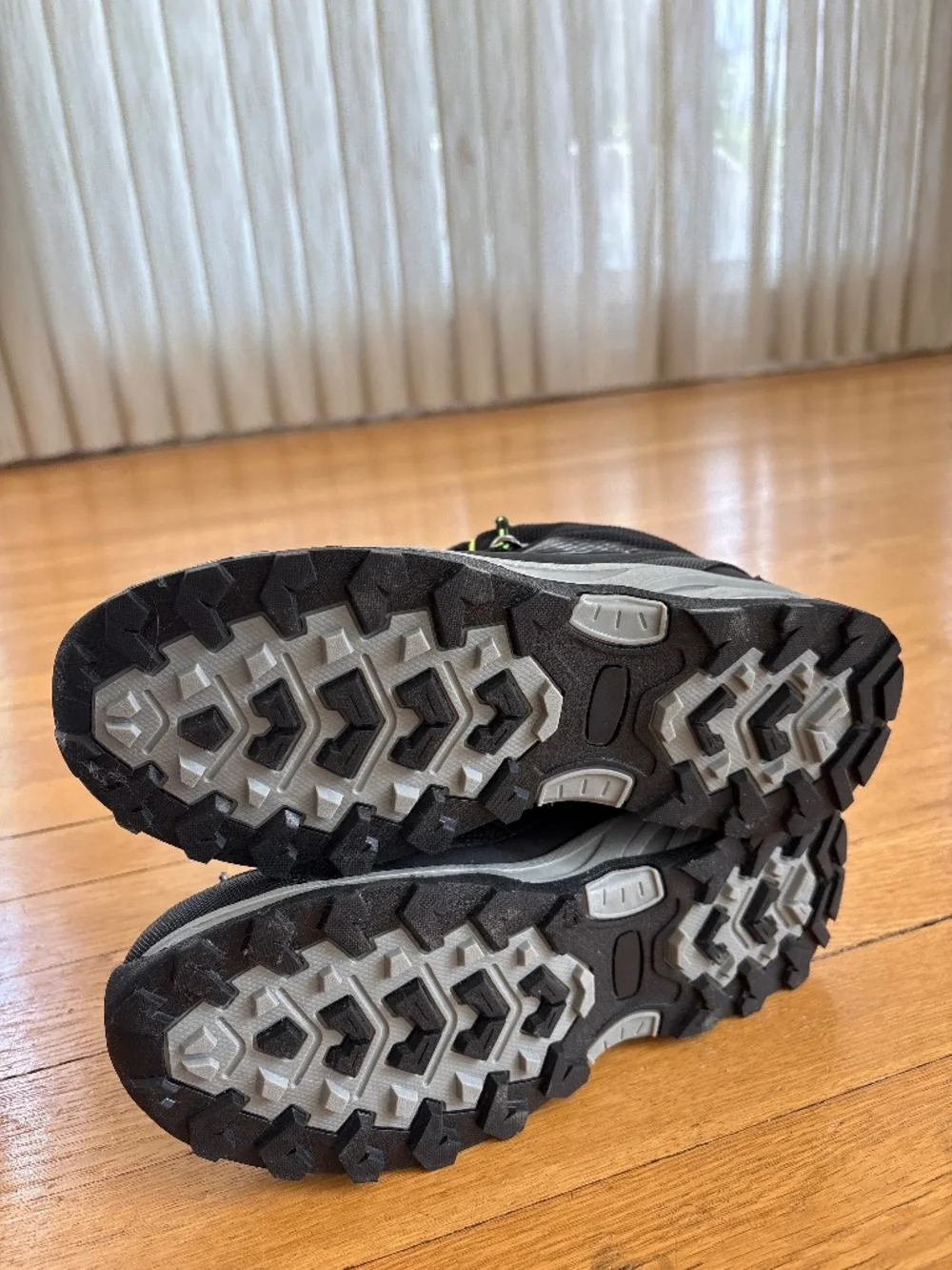 New! Never Worn Boys Hiking Boots in Black and Yellow Size 6
